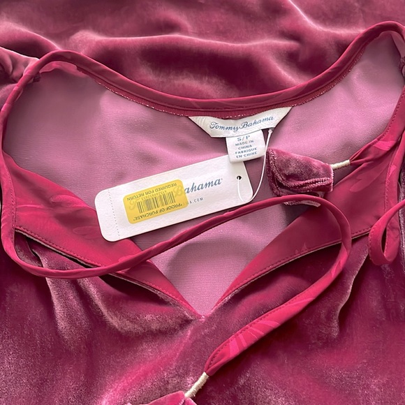 NWT! Tommy Bahama pink velvet silk-blend tunic blouse size small - Picture 3 of 8